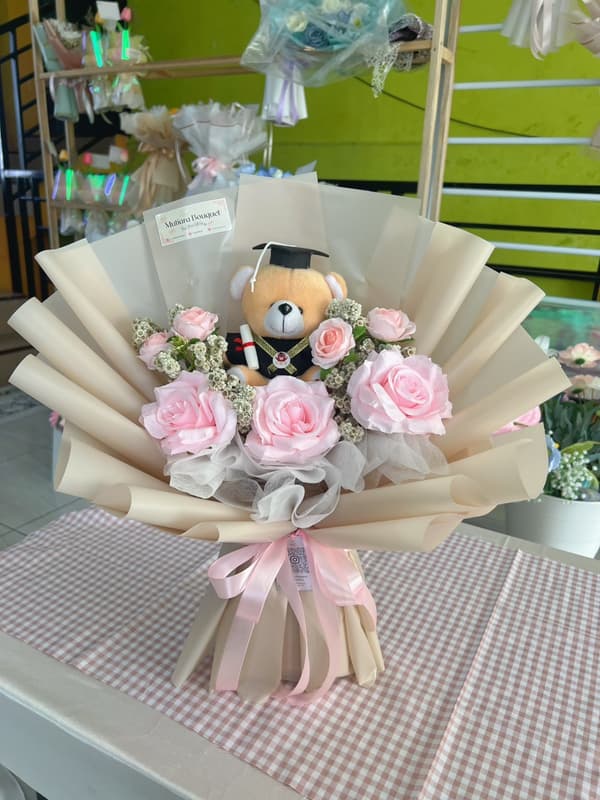 Roses x Teddy graduation x Edelweis
